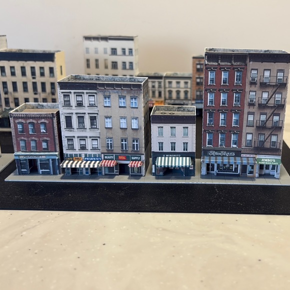 Miniature Cityscape Model - Picture 3 of 7